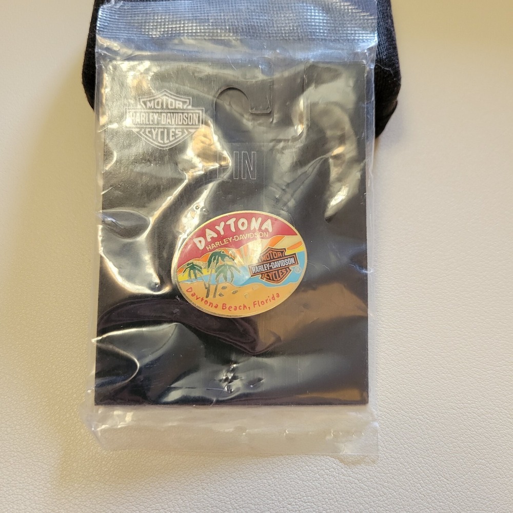 Harley Davidson Owners Group HOG Daytona Pin‎ NEW In Package 2003